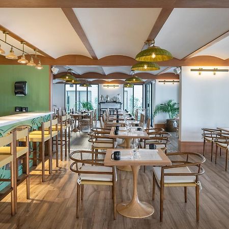 Ocean Eden Bay (Adults Only) Hotel Spring Rises Exterior foto The restaurant