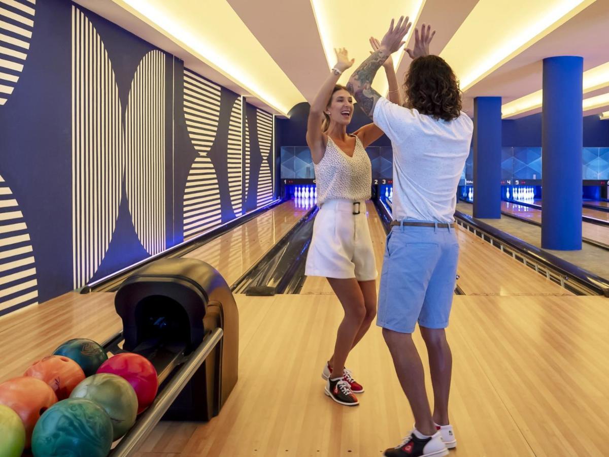 Ocean Eden Bay (Adults Only) Hotel Spring Rises Exterior foto Bowling