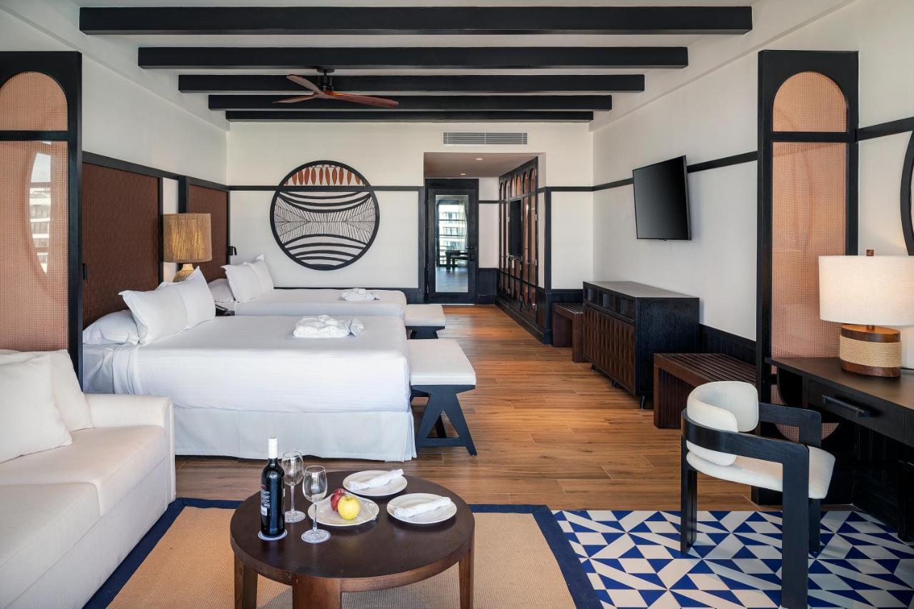 Ocean Eden Bay (Adults Only) Hotel Spring Rises Exterior foto A room at the hotel