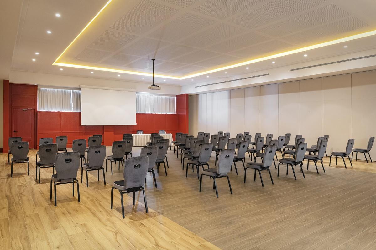 Ocean Eden Bay (Adults Only) Hotel Spring Rises Exterior foto Meeting room